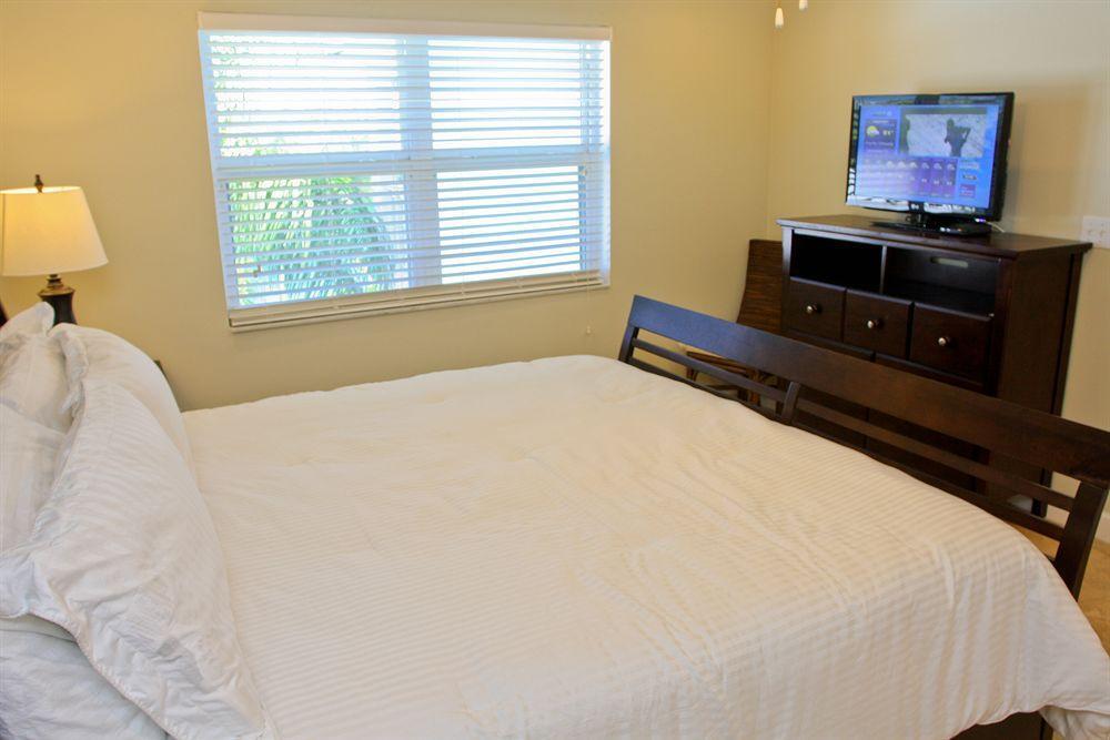 Dolphin Cove (Adults Only) Vila Freeport Exterior foto