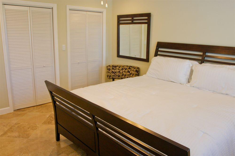 Dolphin Cove (Adults Only) Vila Freeport Exterior foto