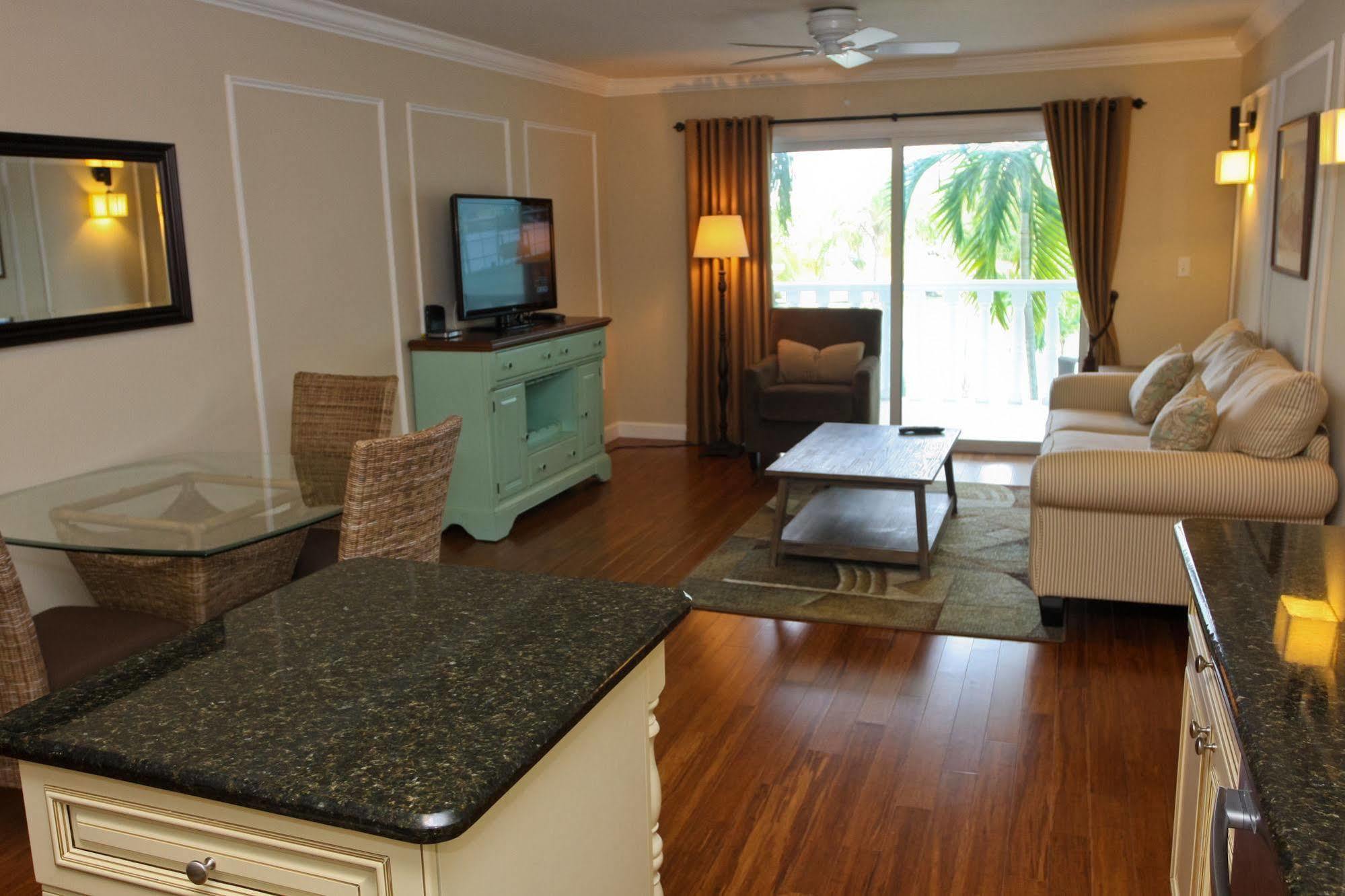 Dolphin Cove (Adults Only) Vila Freeport Exterior foto